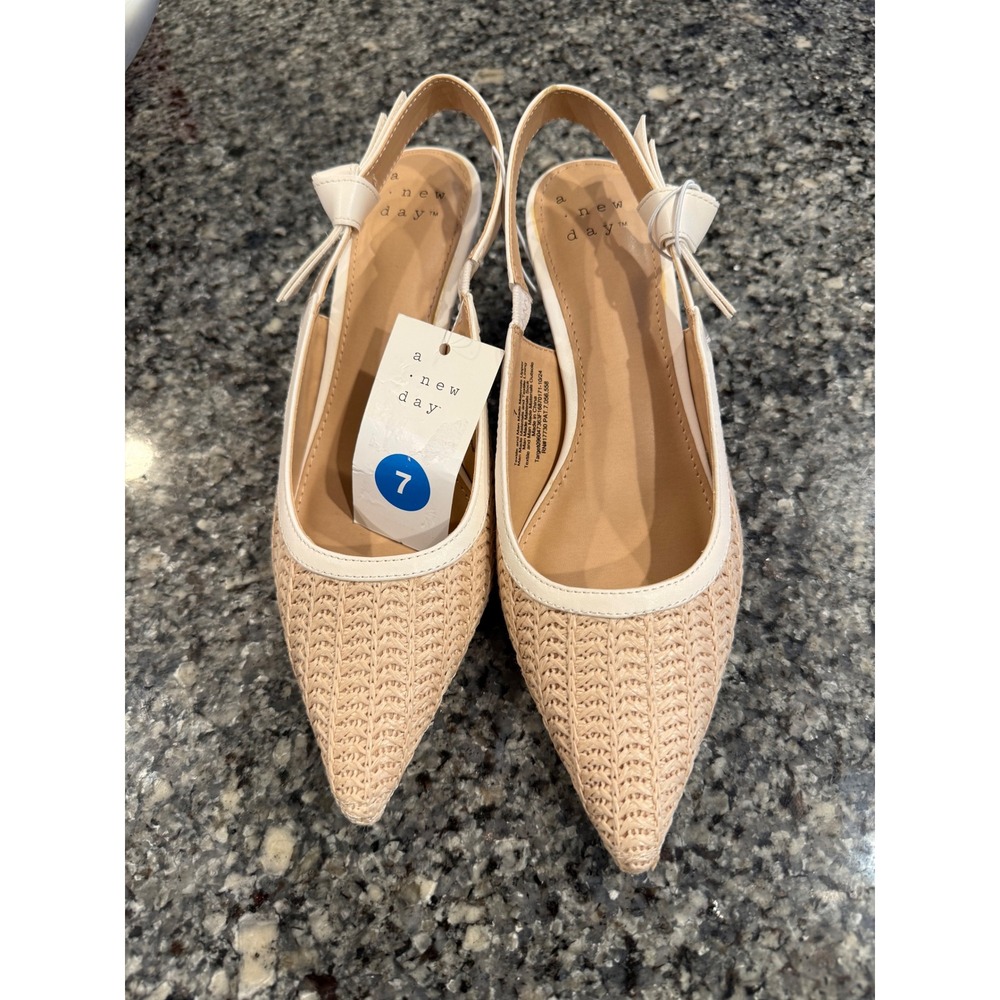 A New Day Womens Woven Slingback Kitten Heels Cream Tan Pointed Toe Bow Size 7